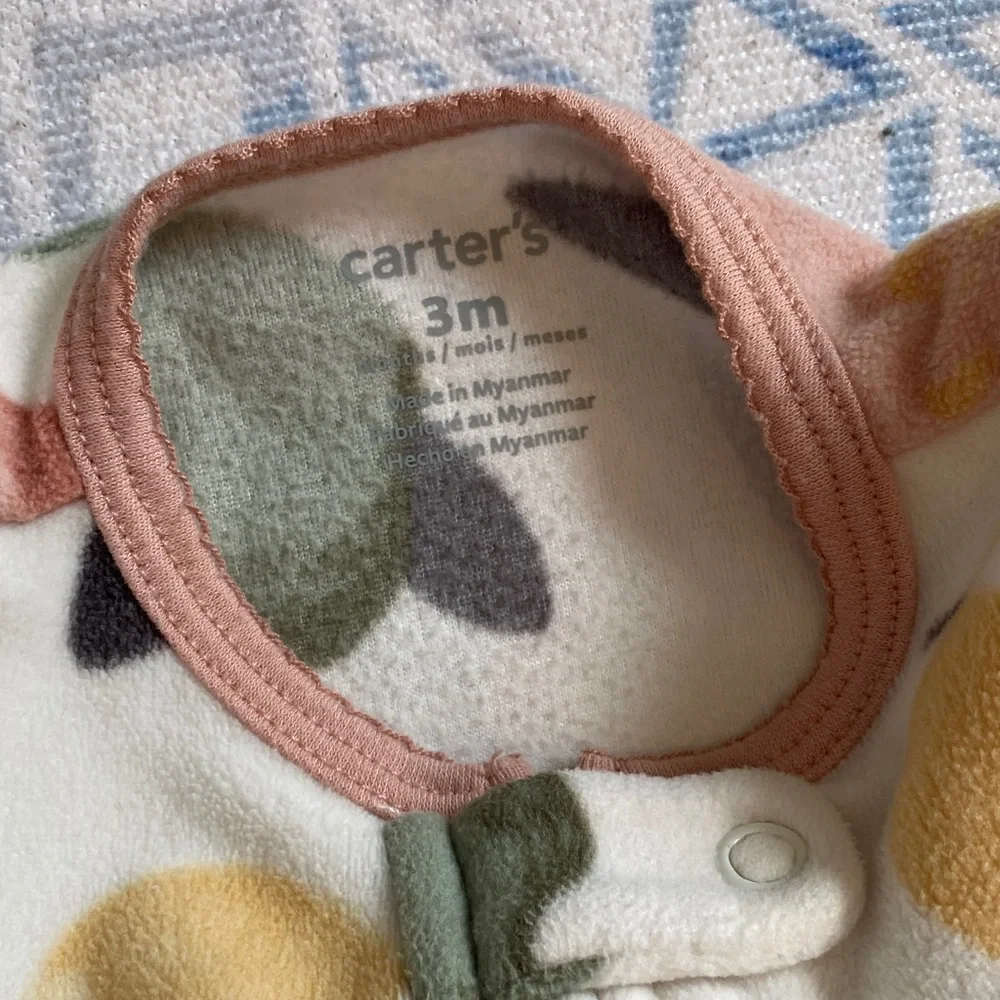 Carters adorable apple